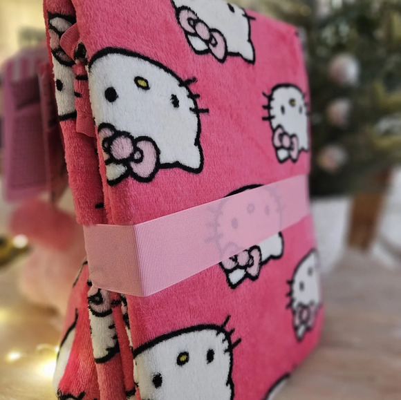 Hello Kitty 🩷 3 Piece Travel Set 🩷 NWT - Picture 2 of 4